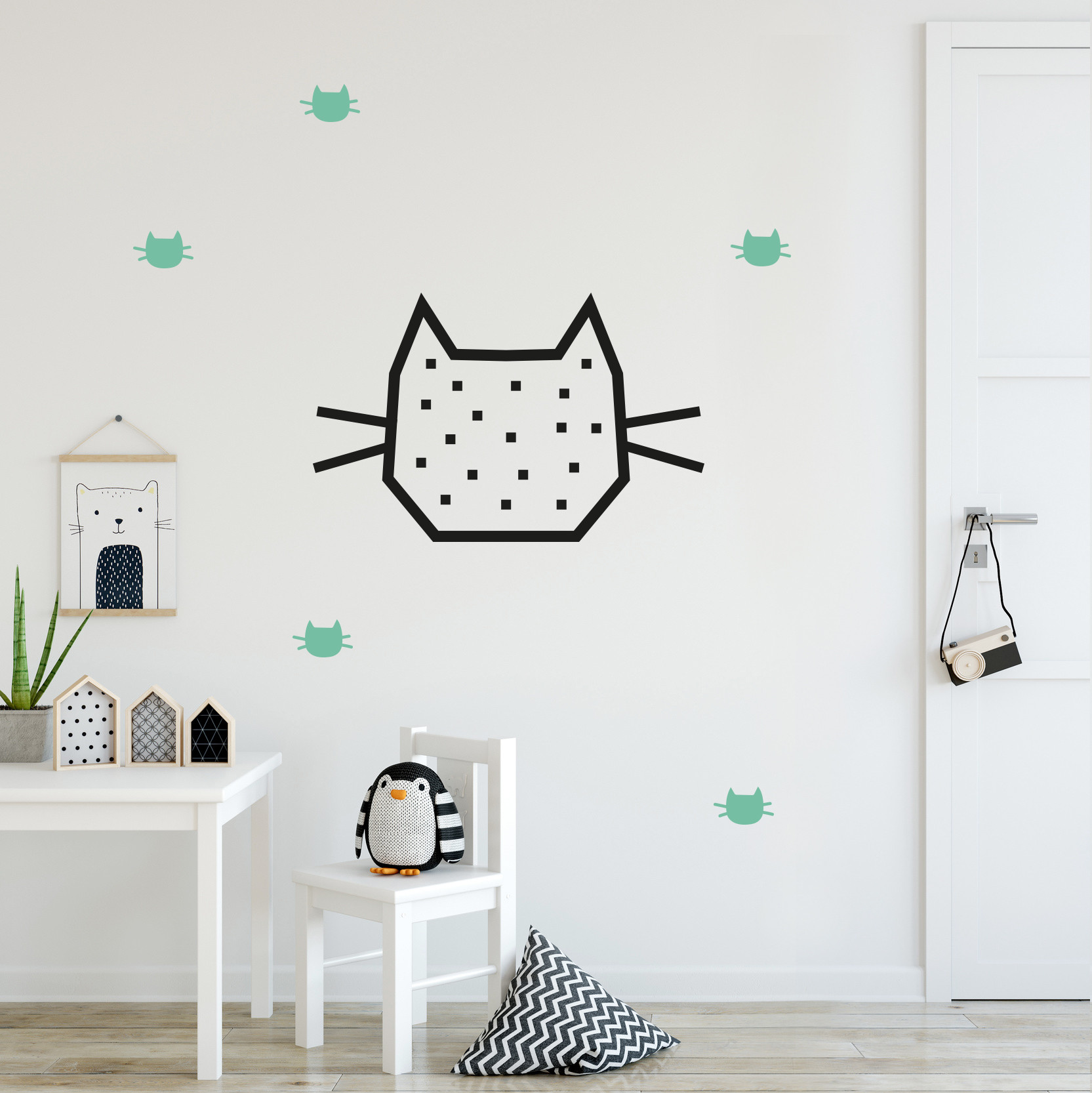 Idée déco mur chambre enfant chat menthe