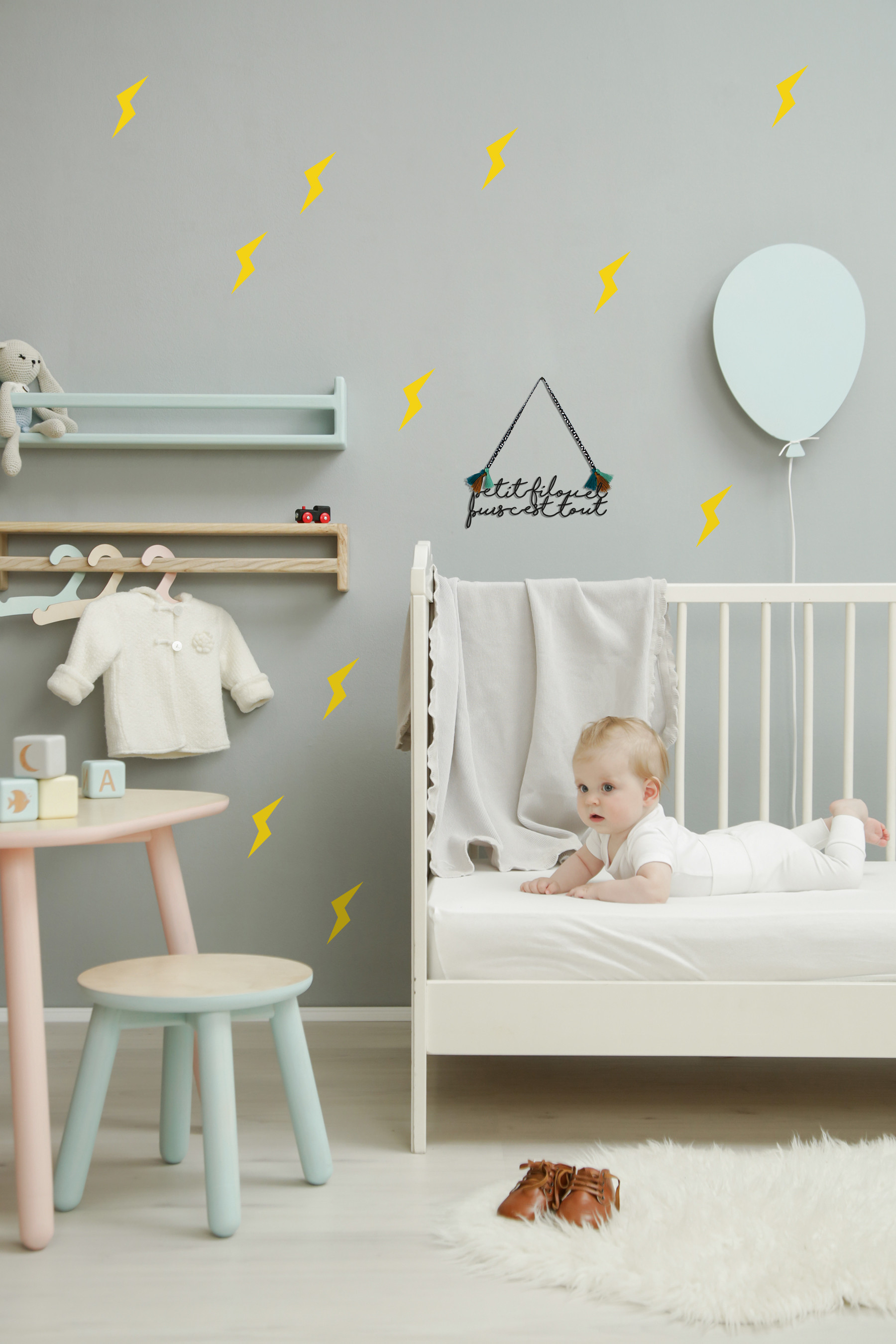 Lettrage plexi déco mur chambre enfant petit filou et puis c'est tout