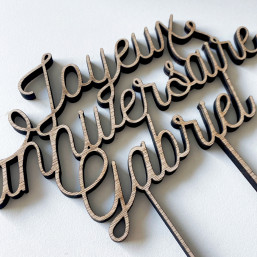 Cake topper anniversaire personnalisé, modèle calligraphie et coeur